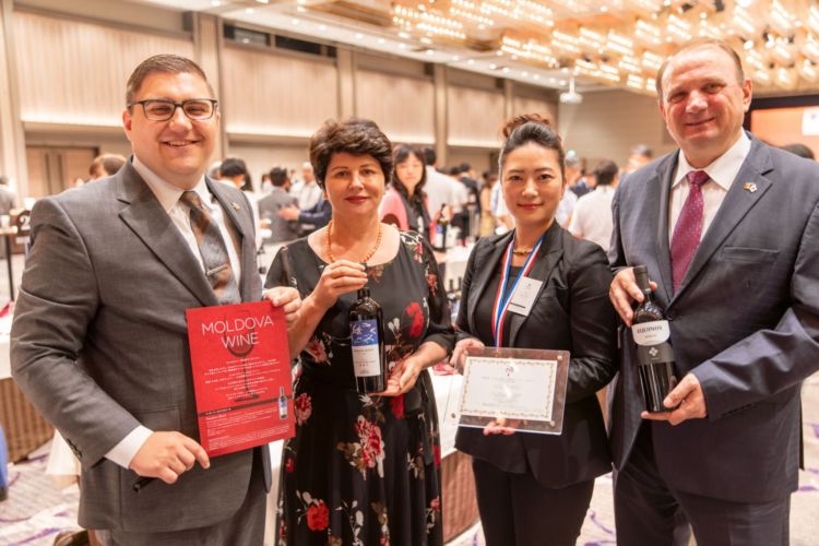 「日本で飲もう最高のワイン」は、たくさんの人が美味しいと感じるワインを知らしめ、ワイン文化の発展を目指して毎年開催されている発表会。