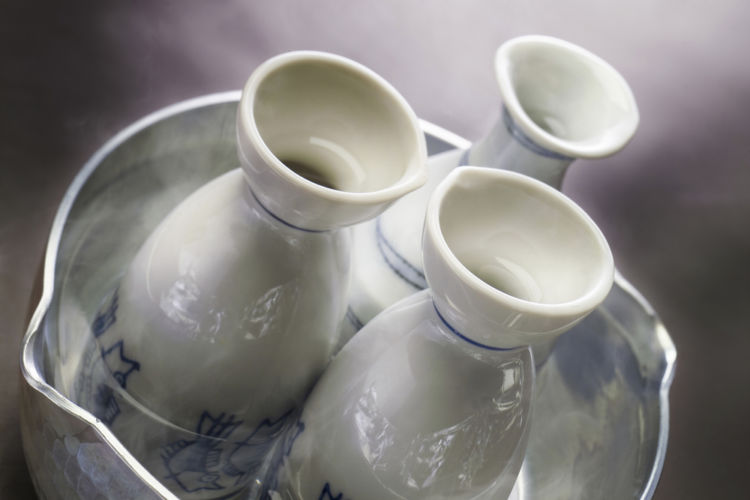 人気の「熱燗」で日本酒をたのしむなら、こう飲もう!
