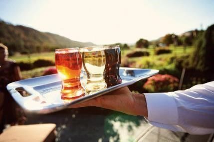 ワンカップのワインはひとり飲みやレジャーに大活躍!