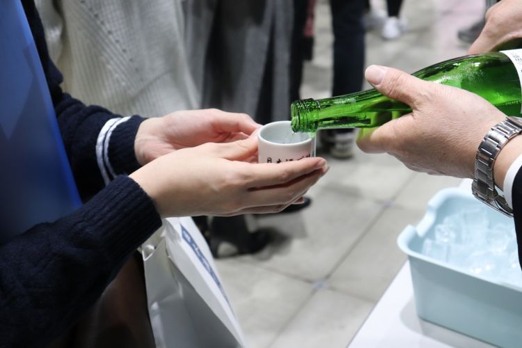 第三部は「日本酒の魅力を体験する!」をテーマとした立食パーティーです。