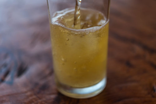 ビールをロックにするメリットとは?