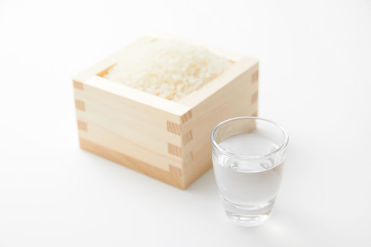 「純米酒」が人気のわけは? 定義から見分けかたまで【日本酒用語集】