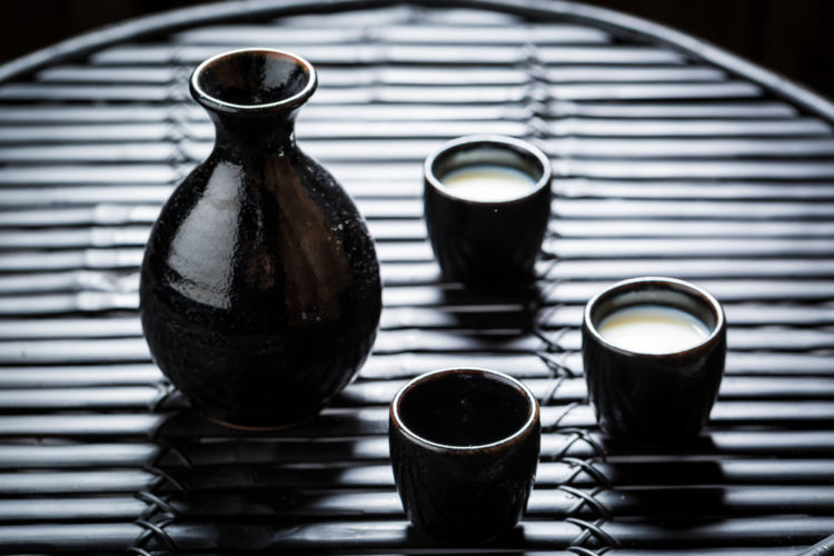 「にごり酒」はどんな日本酒? 改めて定義を知ろう【日本酒用語集】
