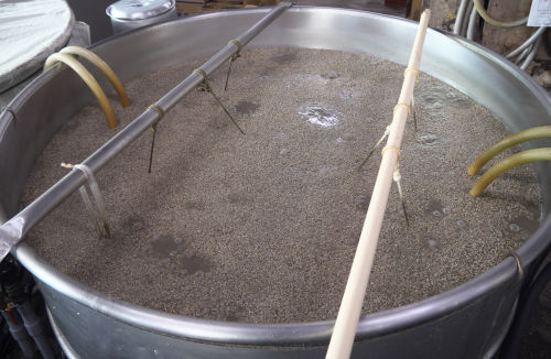 「単式蒸溜焼酎」は伝統的な製法で造られる焼酎