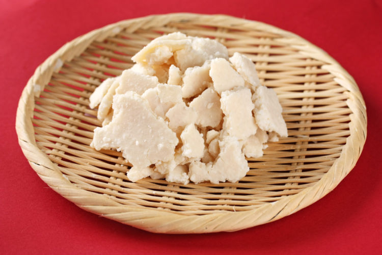 「粕取り焼酎」とはどんな焼酎? その魅力に迫る【焼酎用語集】