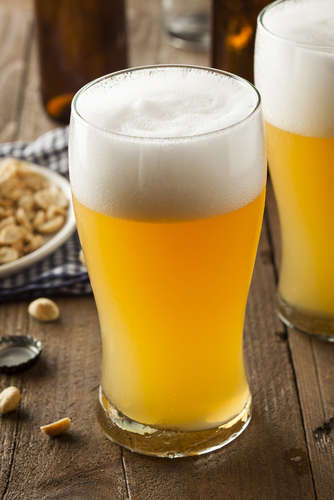 泡が命!ビールの注ぎ方