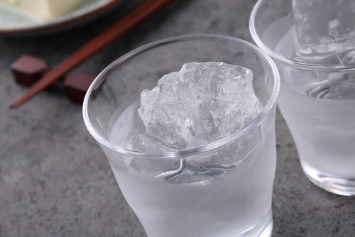 西酒造は「宝山(ほうざん)」シリーズで知られる蔵元