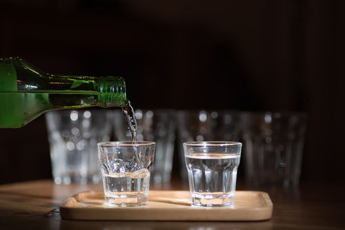 佐藤酒造の焼酎は黒麹と白麹の二種の仕込みがある
