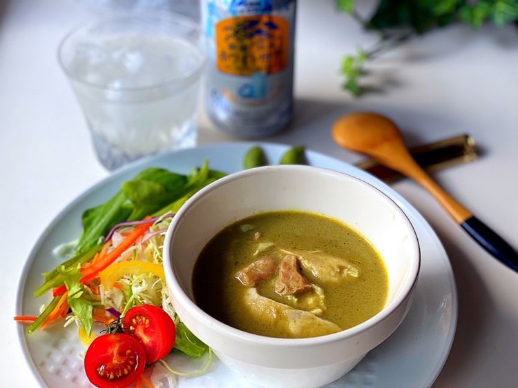 ダブルで低糖質!「からだシフト 糖質コントロール グリーンカレー」と麒麟特製ホワイトサワーで家呑み♪