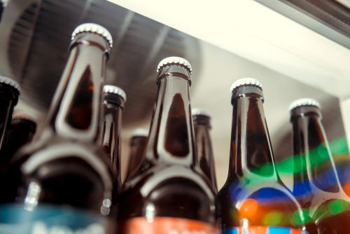 ビールによって冷蔵庫での最適な冷やし方が変わる