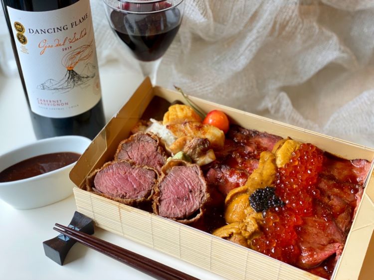 牛ヒレカツうに肉弁当と赤ワイン・ダンシングフレイムで家呑み