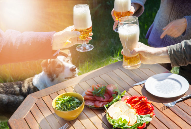 今度の週末はビールでパーティー! アウトドアでビールをたのしむコツを紹介