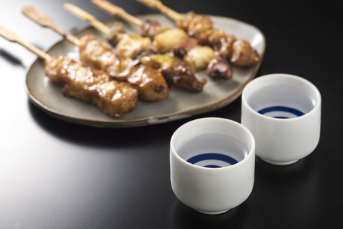 「酒の肴」と「つまみ」「あて」はどう違う?