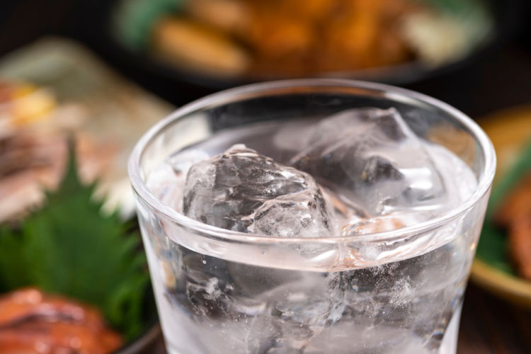 どんな飲み方が好き?焼酎の基本の割り方から変わり種まで幅広くご紹介します