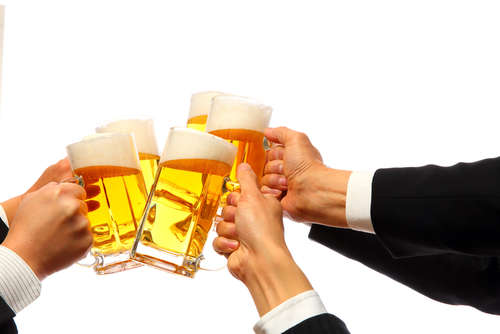 たくさん飲む人は気になる?! ビールの税金、日本の酒税