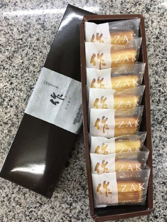 サミットの乾杯酒「作(ざく)」の酒粕を使用した人気スイーツ