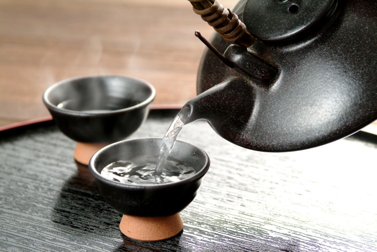 薩摩焼酎を飲むなら地元で定番人気の3銘柄から!