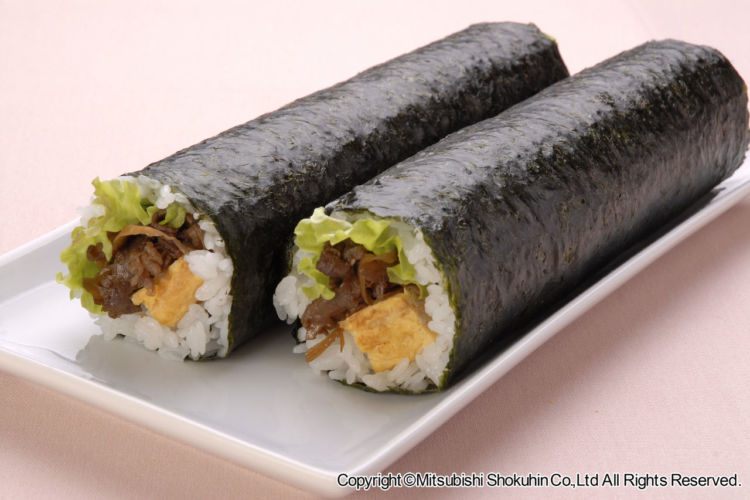 お肉の恵方巻きには、ボリューム感のある赤ワインを。