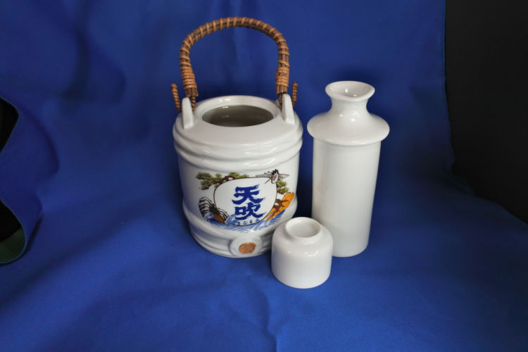 これであなたもお燗名人に! 酒蔵で販売する酒器 「酒燗樽」
