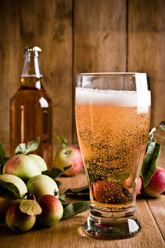 見た目はビール?! シードルを飲んでみよう