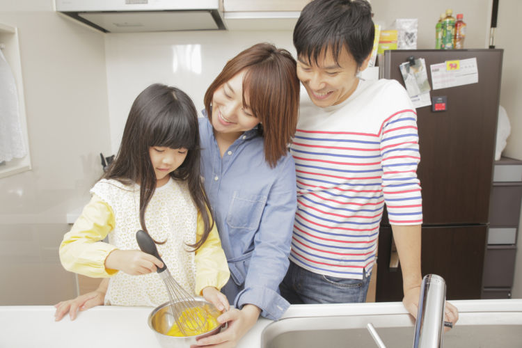 月末の金曜日は親子でお料理! ~親子でワイワイ!お家で快適、お花見気分を~
