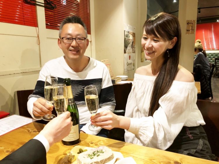 メインはもちろん熟成肉をいただく予定でしたので、前菜は鈴木社長におすすめを伺いながら注文を。「彩り野菜のバーニャカウダ~味噌クリーム仕立て~」「名物!田舎風豚肉のパテ」にしました。