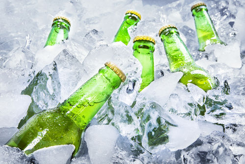 冷えたビールと常温程度のビールはどちらがおいしい?
