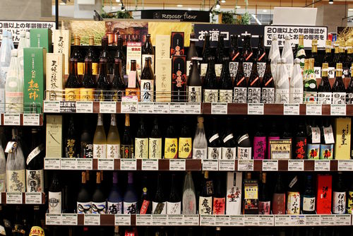 プレミアム焼酎の元祖?! 伊佐美を探す