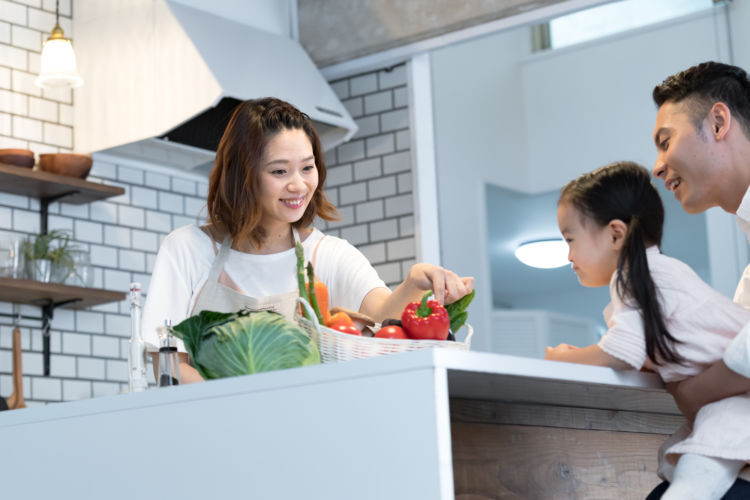 ホットプレートで作るプレミアム“フライ”デーの 親子でワイワイ! 揚げないフライパーティー