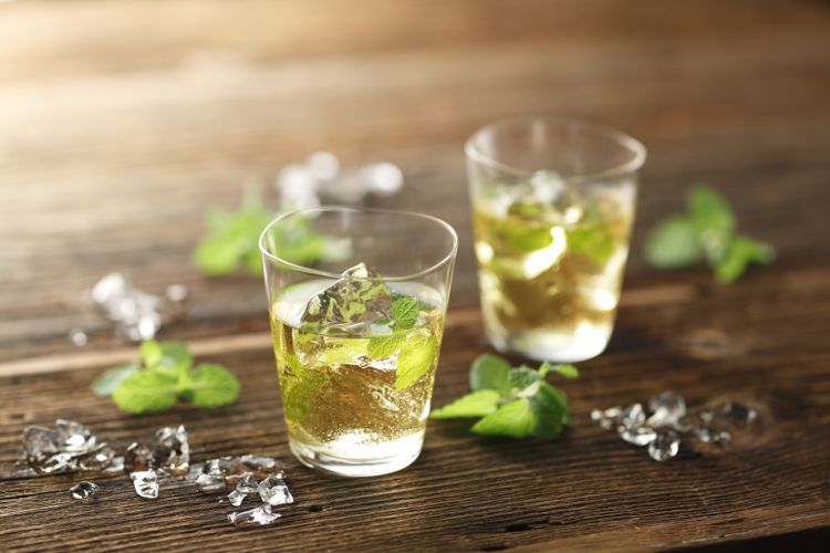 ハーブのお酒で、おいしく気分転換!