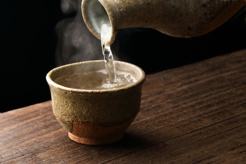 冷酒より熱燗の方が残らない?