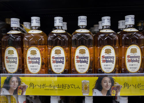 ウイスキー復活に貢献! サントリーウイスキー「角瓶」のハイボール