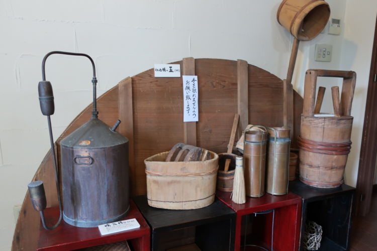 昔使用していた酒造りの道具の展示も