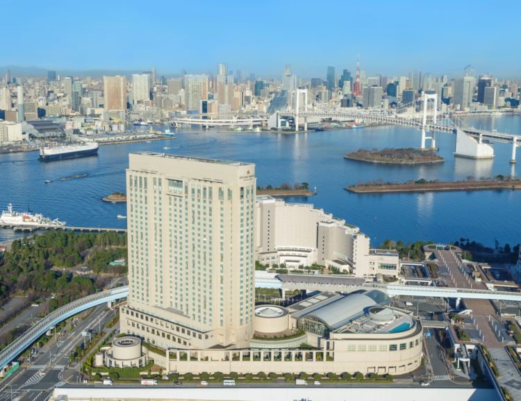 お台場からの美しい景色を眺めながら、上質なホテルステイを満喫