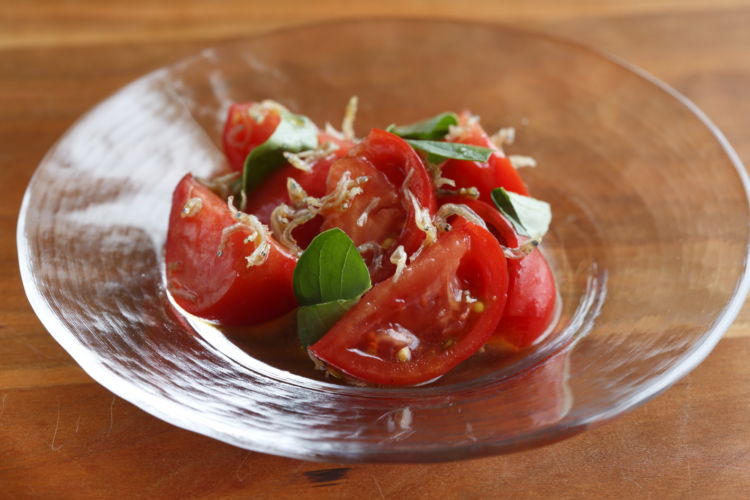 夏には、火を使わないカンタンおつまみを「トマトとじゃこのぽん酢マリネ」