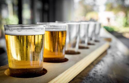 「うしとら」のビールに泡が少ない理由とは
