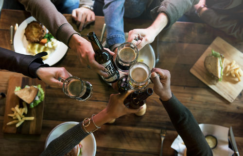 「さかづきbrewing」はビール好きが気軽に集まれる場所