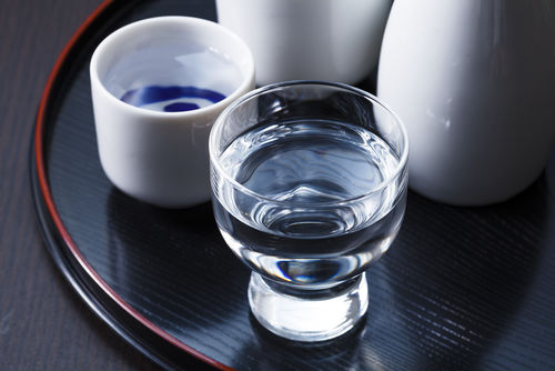 「手取川」と「吉田蔵」、兄弟銘柄を飲みくらべ