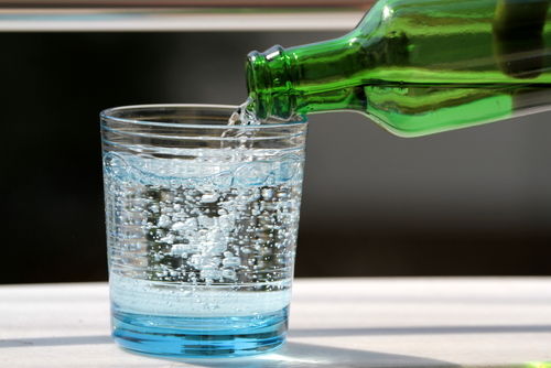 ウイスキーと相性のいい炭酸水