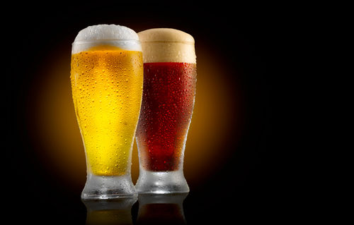 「市岡ビール工房」の2つの定番ビールを紹介