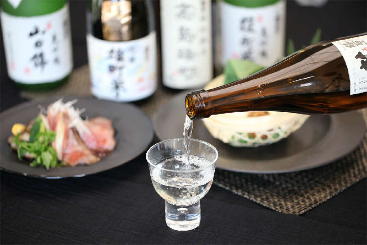 宮下酒造の観光酒蔵「酒工房 独歩館」オープン