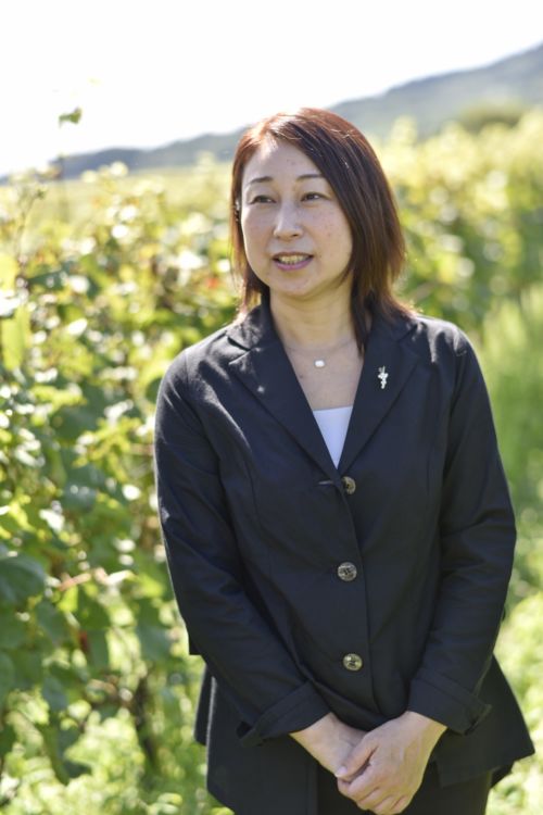 「夫婦でワイナリー経営塾に参加。学びながら創業の準備もした1年間は多忙を極めました」と有紀さん。