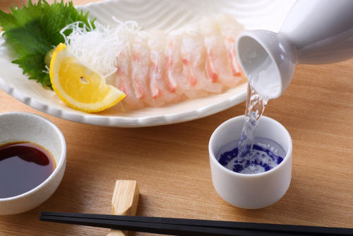 「正雪」純米辛口は魚料理によく合い地元で愛される酒