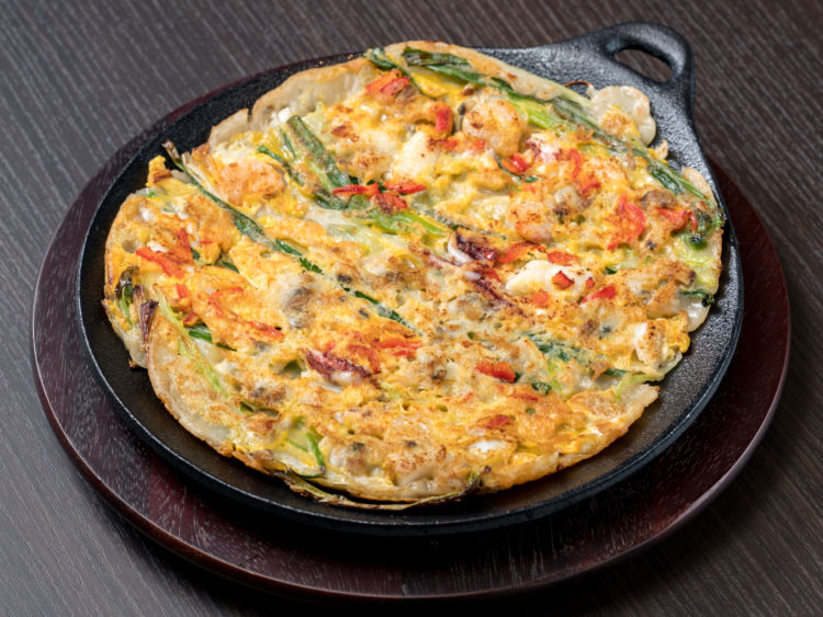 本場韓国の家庭料理は韓国焼酎やマッコリがどんどんすすむおいしさ!