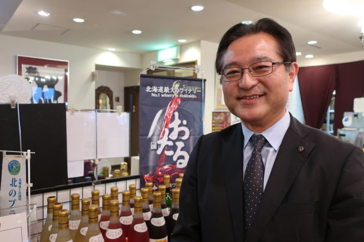 現在社長を務める嶌村公宏さん。