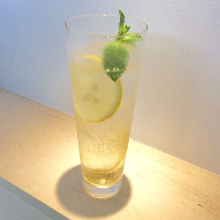 シェリー酒で手軽にたのしめるカクテル「レブヒート」