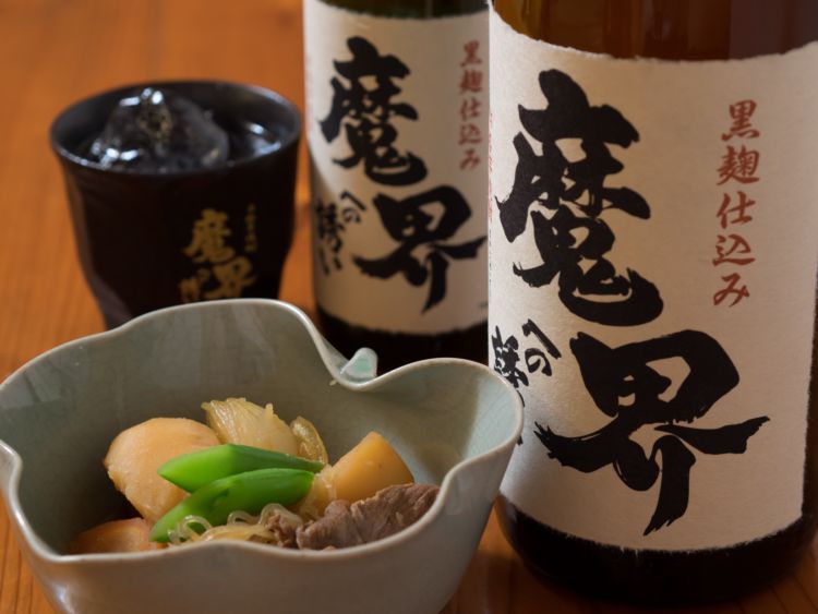 佐賀の焼酎【魔界への誘い(まかいへのいざない)】クセになる黒麹芋焼酎