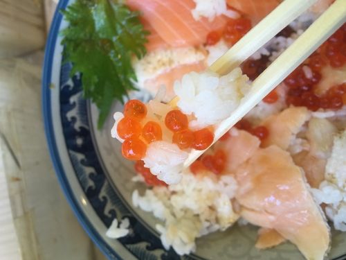 「伊豆高原ビール」と地元の魚介メニューがたのしめる直営店