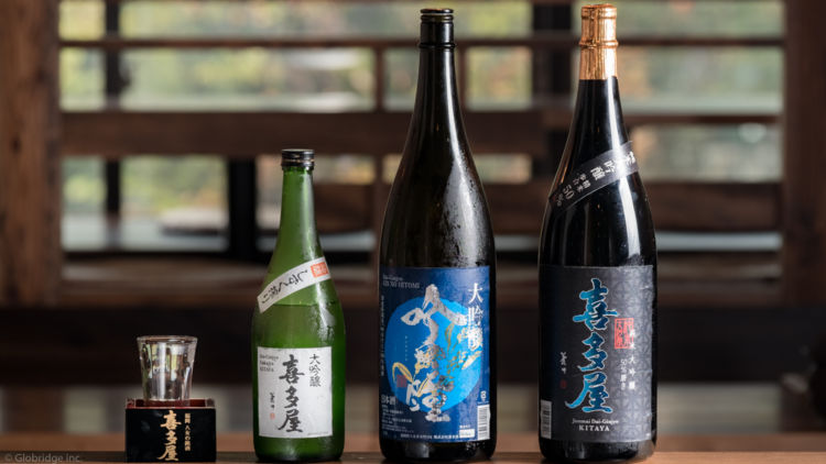 国産馬刺しや離島でとれた鮮魚の刺身、本格焼酎も充実!