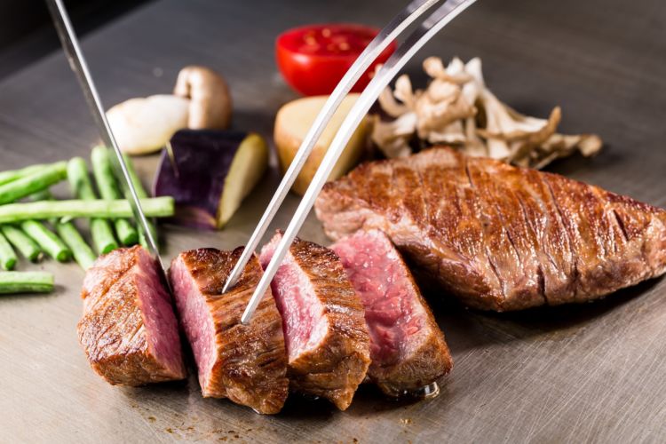 旬の厳選食材を16品のコースで! 鉄板焼き「あばぐら」が恵比寿にオープン